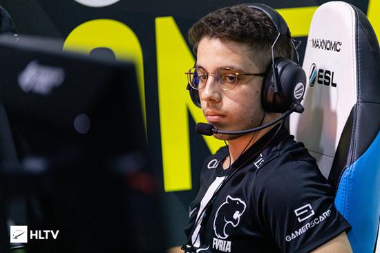 一加15电竞三芯技术揭晓带来超凡性能